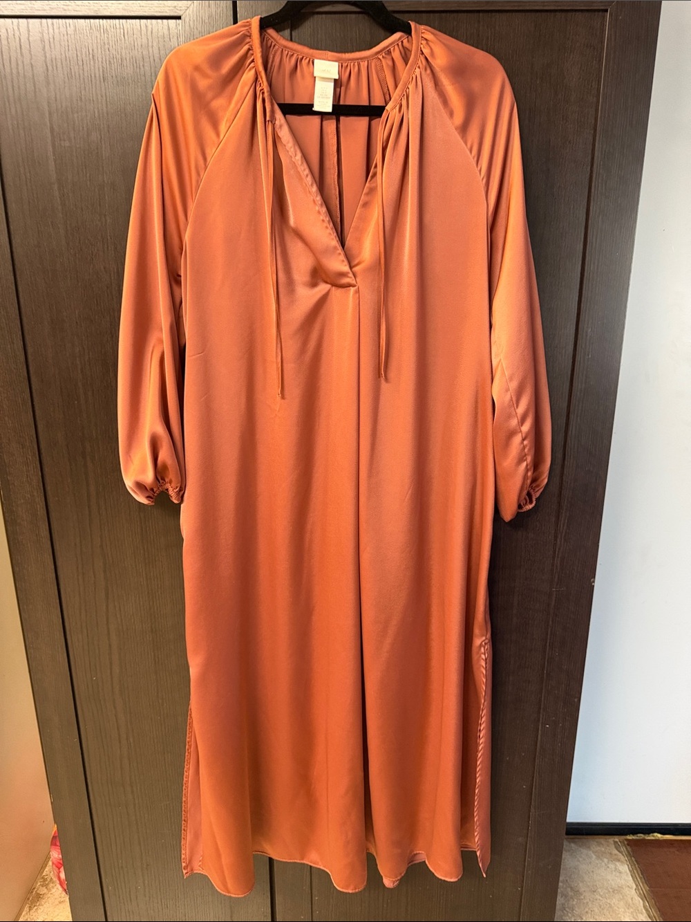 Women's Dusty Rose Long Sleeve V-Neck Midi Dress